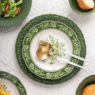 Round Vintage-style Dish Set